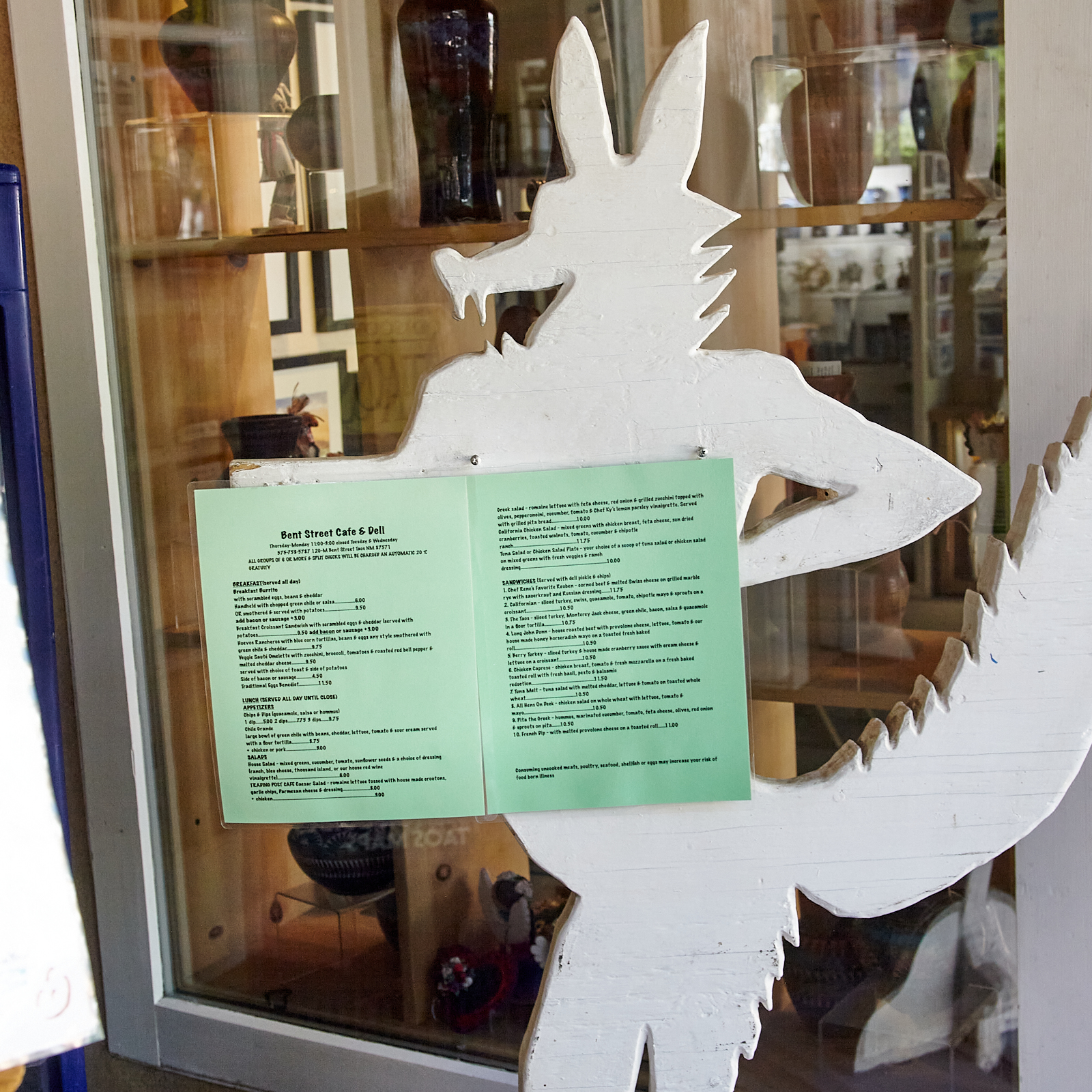 bentstreetdeli_menufullofflavors_johndunnshops_chickwithclicks 1